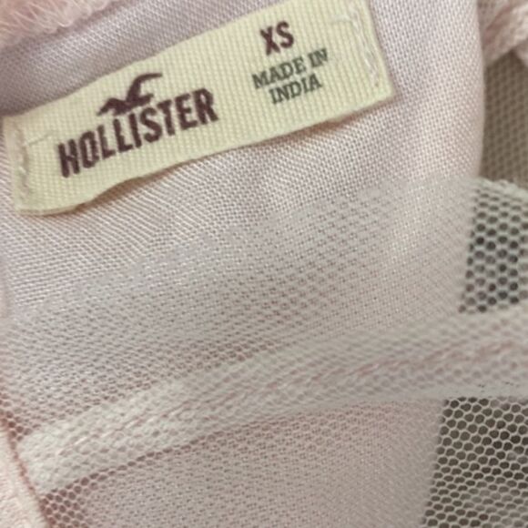 EUC Hollister Pink Tulle Floral Embroidered Top Size XS - Picture 3 of 6